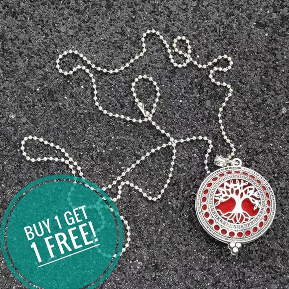 Jewelry - Tree of life diffuser aromatherapy necklace